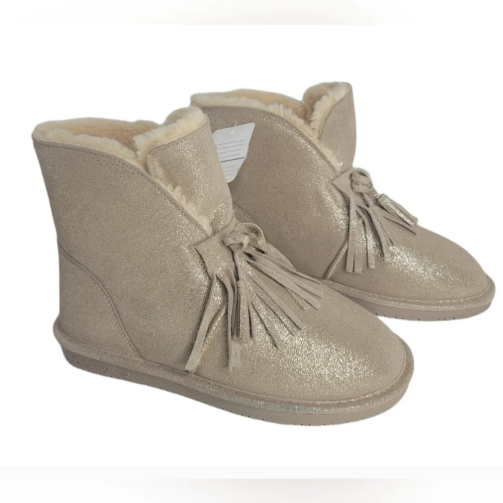 New Bearpaw Christie Metallic Boot Size 12M or 13M